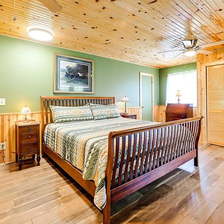 فيلا Trinity Oaks Escape With Hot Tub And Fire Pit كلايتون المظهر الخارجي الصورة