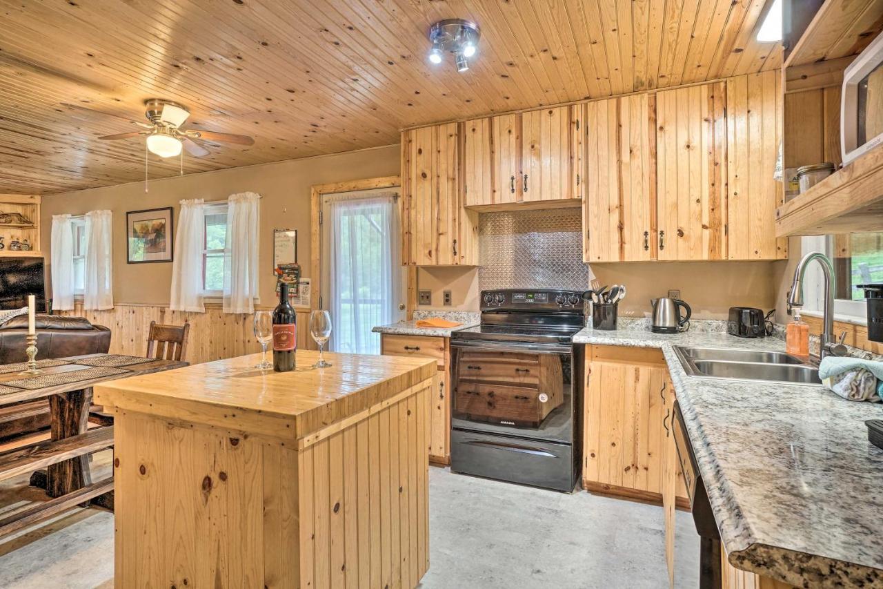 فيلا Trinity Oaks Escape With Hot Tub And Fire Pit كلايتون المظهر الخارجي الصورة