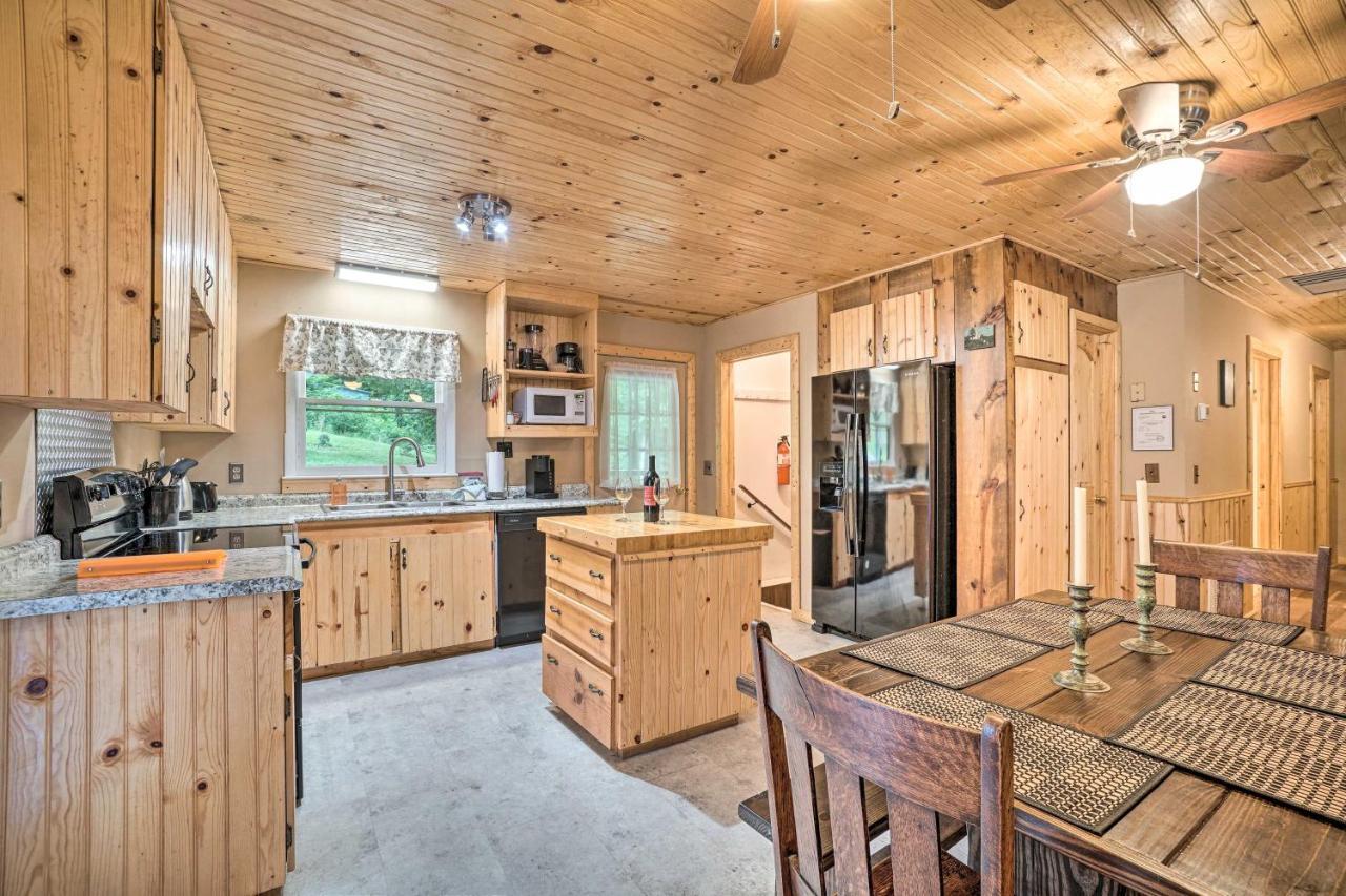 فيلا Trinity Oaks Escape With Hot Tub And Fire Pit كلايتون المظهر الخارجي الصورة