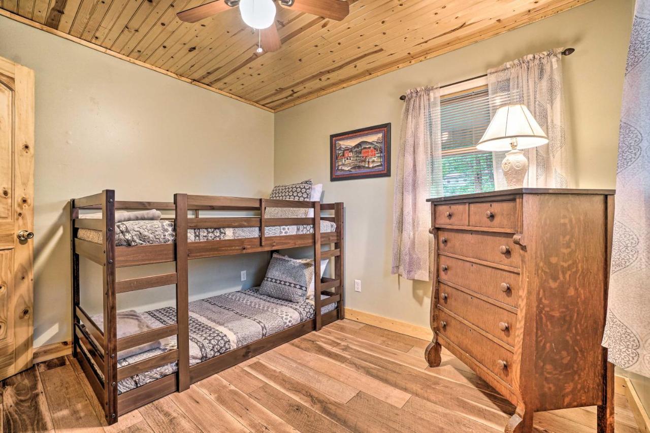 فيلا Trinity Oaks Escape With Hot Tub And Fire Pit كلايتون المظهر الخارجي الصورة