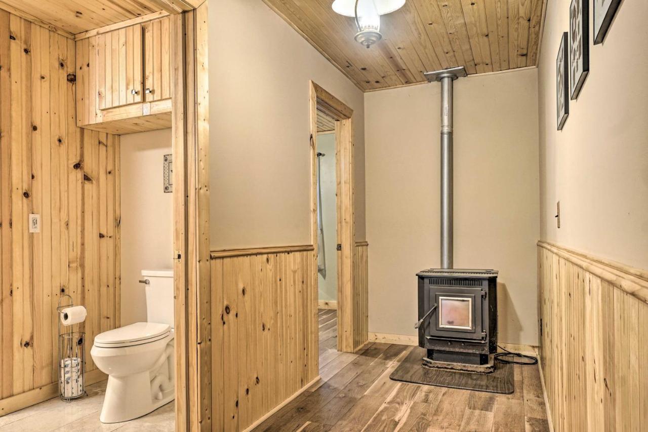 فيلا Trinity Oaks Escape With Hot Tub And Fire Pit كلايتون المظهر الخارجي الصورة